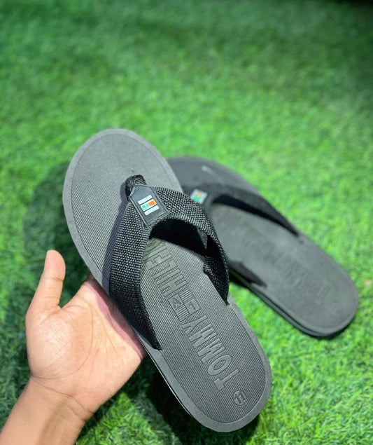 Grey men’s casual flip flops front view

