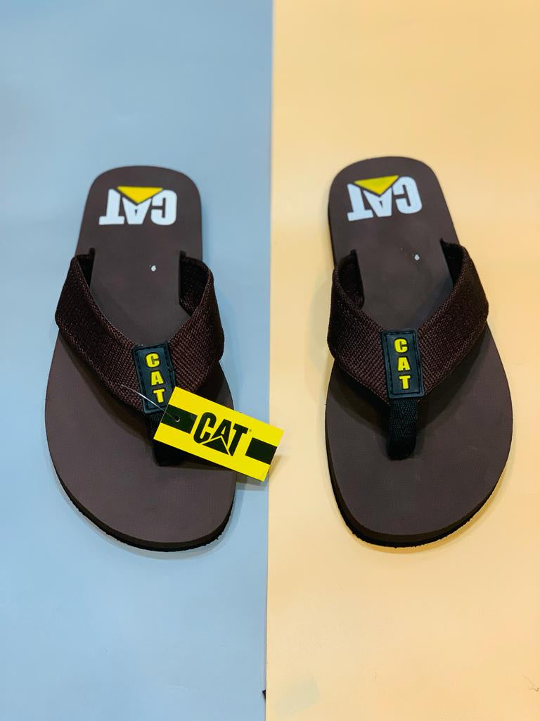 Side angle showing rubber anti-slip sole of men’s flip-flops


